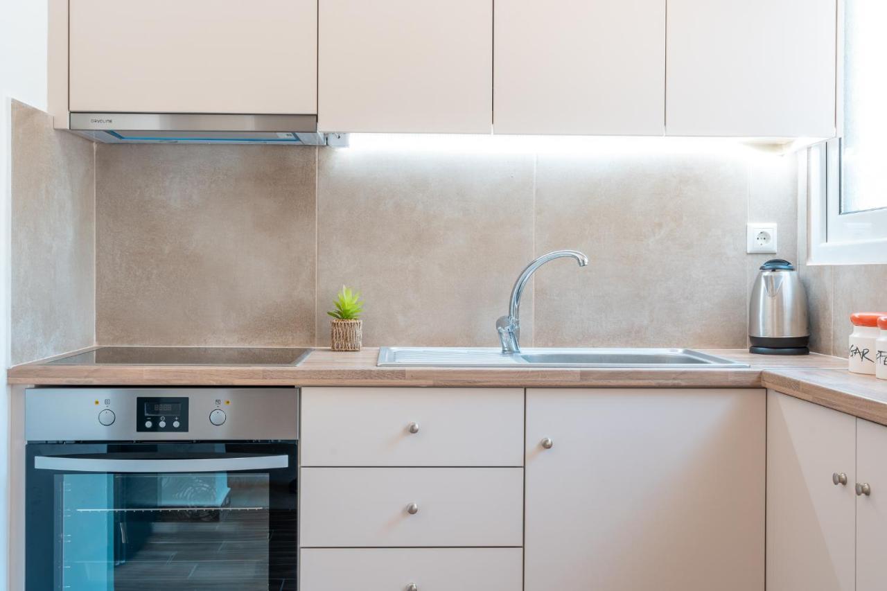 Stylish Central Renovated Apartment Iraklion Buitenkant foto