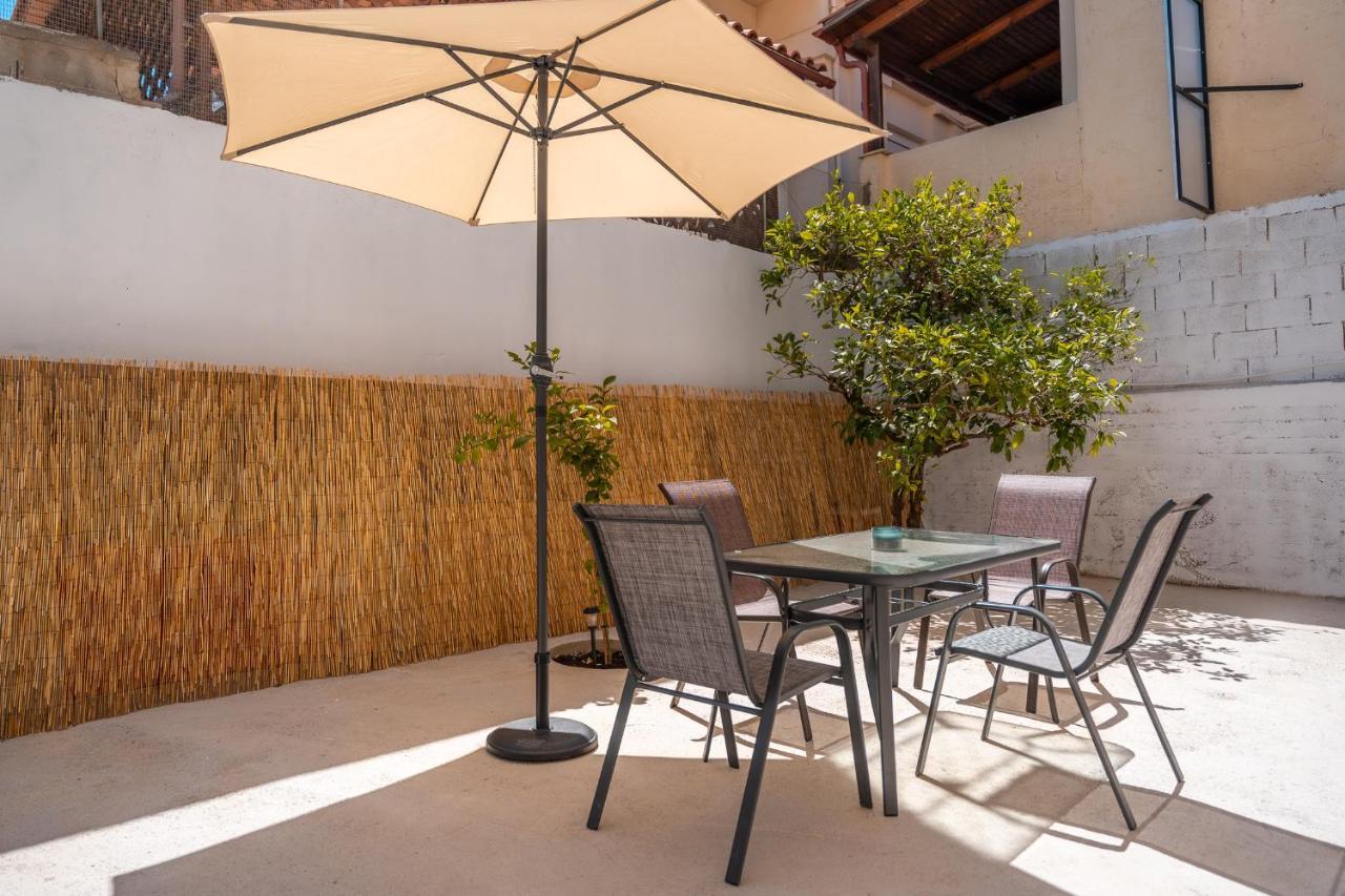 Stylish Central Renovated Apartment Iraklion Buitenkant foto